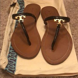 Tory Burch black sandal flip flops size 5